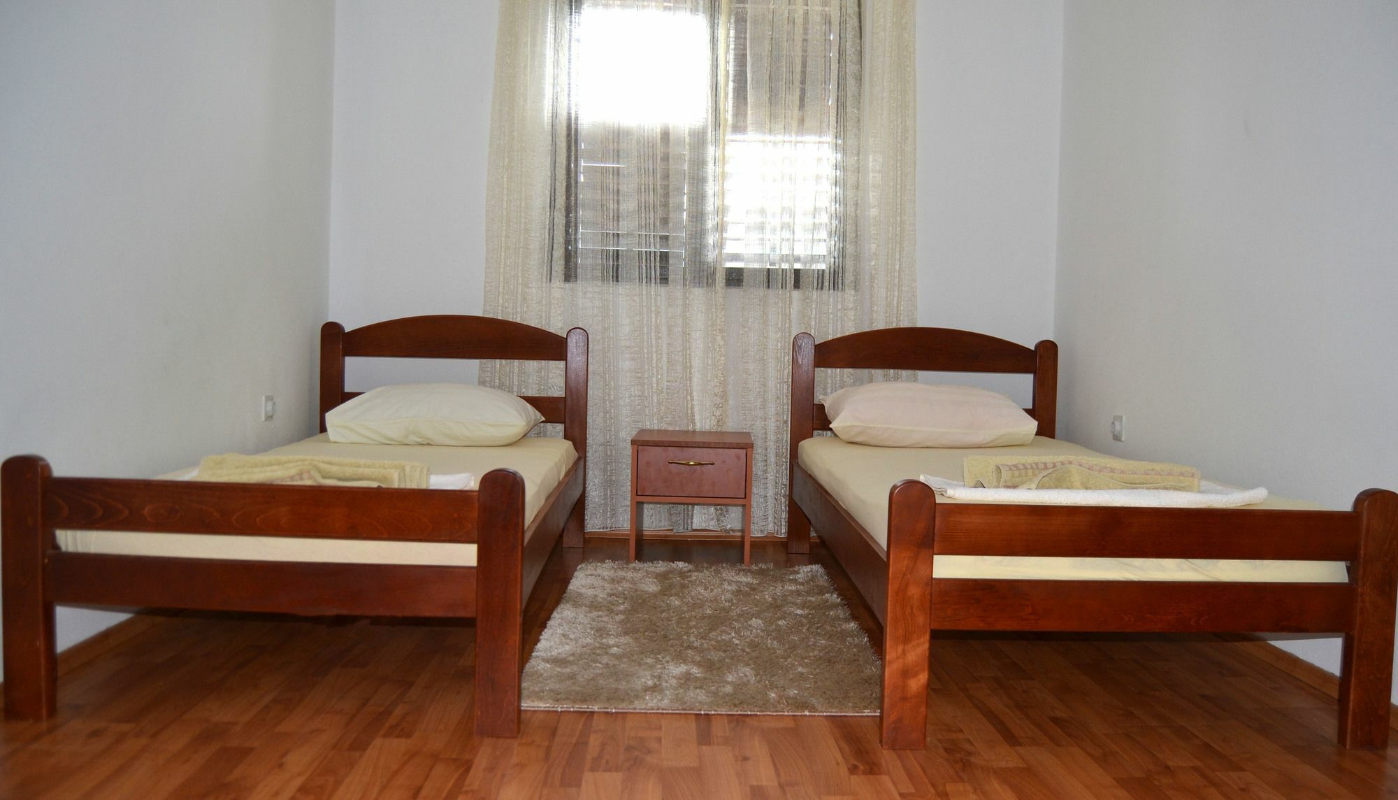 Apartments Dobrisa Котор Екстер'єр фото